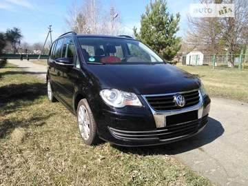Авто Volkswagen Touran 2010 № 8416027