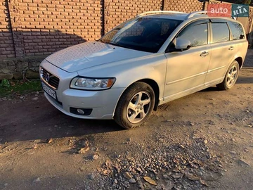 Авто Volvo V50 2012 № 8416673