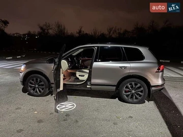 Авто Volkswagen Touareg 2015 № 8416700