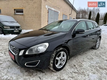 Авто Volvo V60 2011 № 8416968