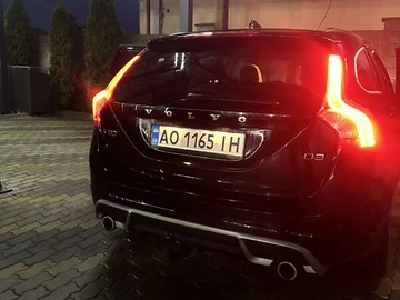 Авто Volvo V60 2011 № 8417137