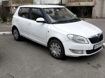 Авто Skoda Fabia 2012 № 8417199
