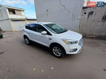 Авто Ford Escape 2019 № 8417336