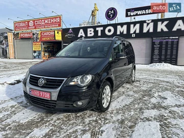 Авто Volkswagen Touran 2010 № 8417899