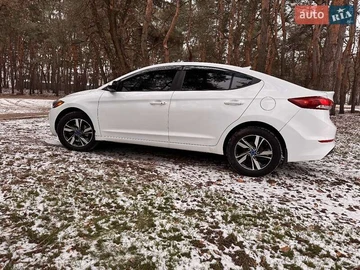 Авто Hyundai Elantra 2016 № 8417914