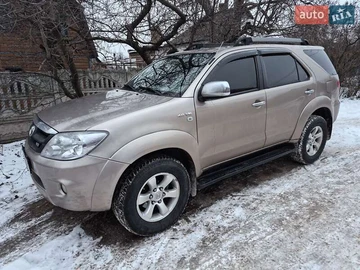 Авто Toyota Fortuner 2006 № 8417997