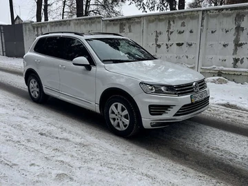 Авто Volkswagen Touareg 2017 № 8418125
