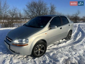 Авто Chevrolet Aveo 2004 № 8418246