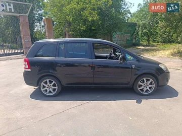 Авто Opel Zafira 2010 № 8418369