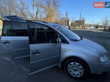 Авто Volkswagen Touran 2006 № 8418370