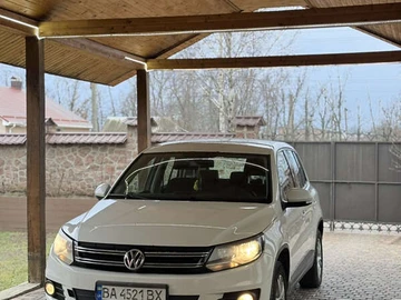 Авто Volkswagen Tiguan 2011 № 8418431
