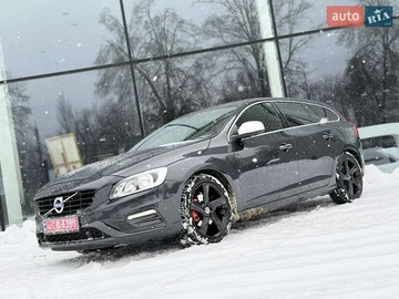 Авто Volvo V60 2015 № 8418465