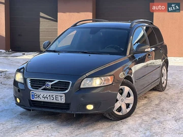 Авто Volvo V50 2010 № 8418915