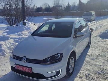 Авто Volkswagen E-Golf 2016 № 8418996