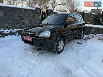 Авто Hyundai Tucson 2008 № 8419000