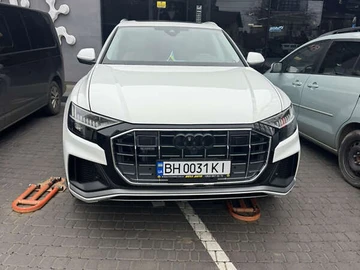 Авто Audi Q8 2023 № 8419461