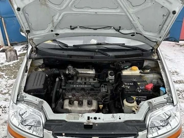 Авто Chevrolet Aveo 2004 № 8419517