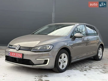 Авто Volkswagen E-Golf 2016 № 8419667