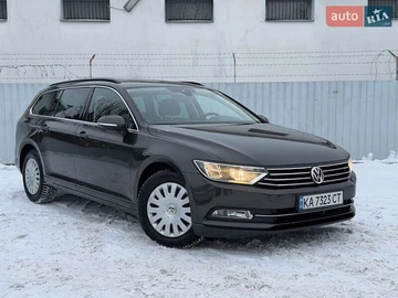 Авто Volkswagen Passat 2017 № 8419933
