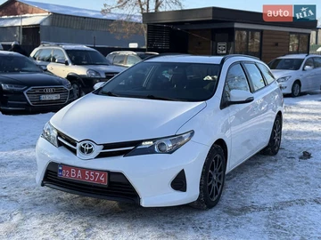 Авто Toyota Auris 2013 № 8420420
