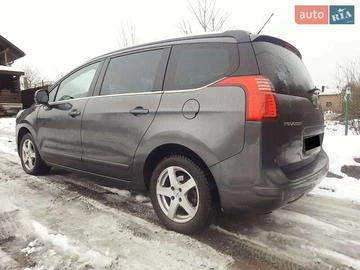 Авто Peugeot 5008 2011 № 8420480