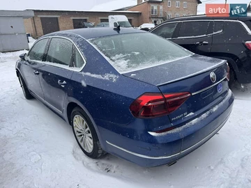 Авто Volkswagen Passat 2017 № 8420483