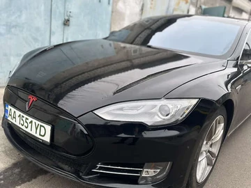 Авто Tesla Model S 2013 № 8421042