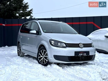 Авто Volkswagen Touran 2011 № 8421269