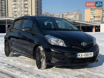 Авто Toyota Yaris 2012 № 8421552