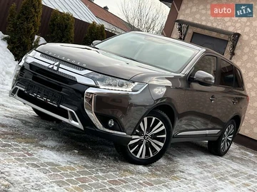 Авто Mitsubishi Outlander 2020 № 8421730