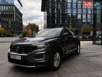 Авто Volkswagen T-Roc 2018 № 8422109