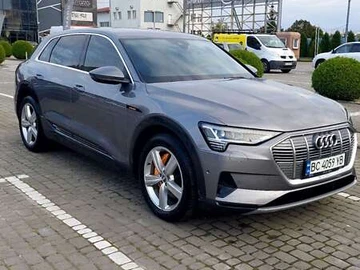 Авто Audi E-Tron 2019 № 8422194