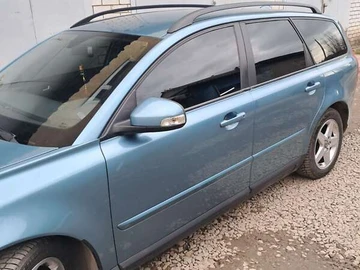 Авто Volvo V50 2010 № 8423058