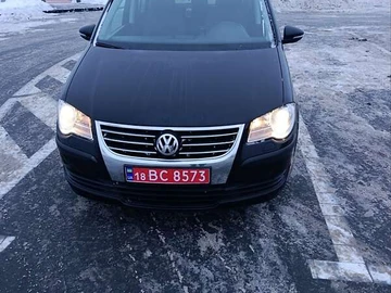 Авто Volkswagen Touran 2009 № 8424151