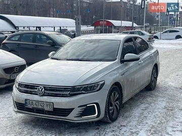 Авто Volkswagen E-Bora 2020 № 8424439