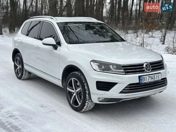 Авто Volkswagen Touareg 2015 № 8424487