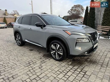 Авто Nissan Rogue 2023 № 8424493