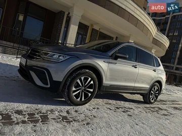 Авто Volkswagen Tiguan 2024 № 8424765