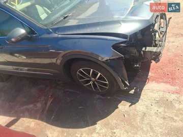 Авто Volkswagen Tiguan 2021 № 8425157
