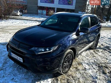 Авто Mitsubishi Outlander 2020 № 8425759