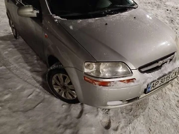 Авто Chevrolet Aveo 2004 № 8425939
