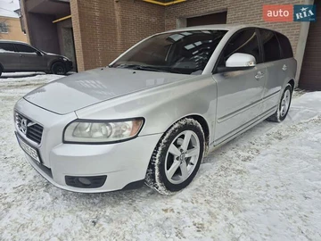 Авто Volvo V50 2011 № 8426149