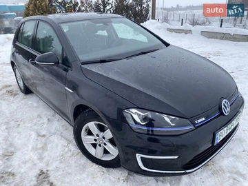Авто Volkswagen E-Golf 2015 № 8426250