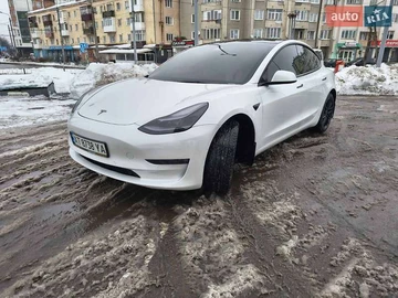 Авто Tesla Model 3 2021 № 8426351