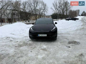 Авто Tesla Model Y 2022 № 8426424