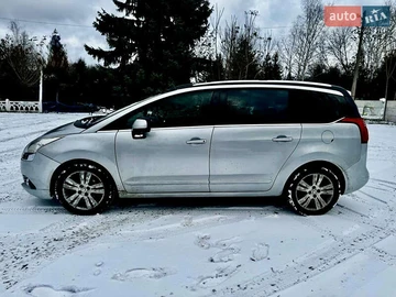 Авто Peugeot 5008 2009 № 8426789