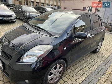 Авто Toyota Yaris 2011 № 8426801