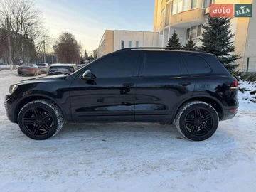 Авто Volkswagen Touareg 2013 № 8427293