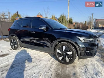 Авто Volvo Xc40 2023 № 8427324