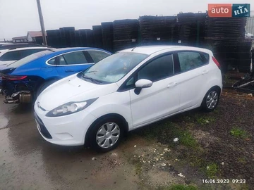 Авто Ford Fiesta 2010 № 8427536